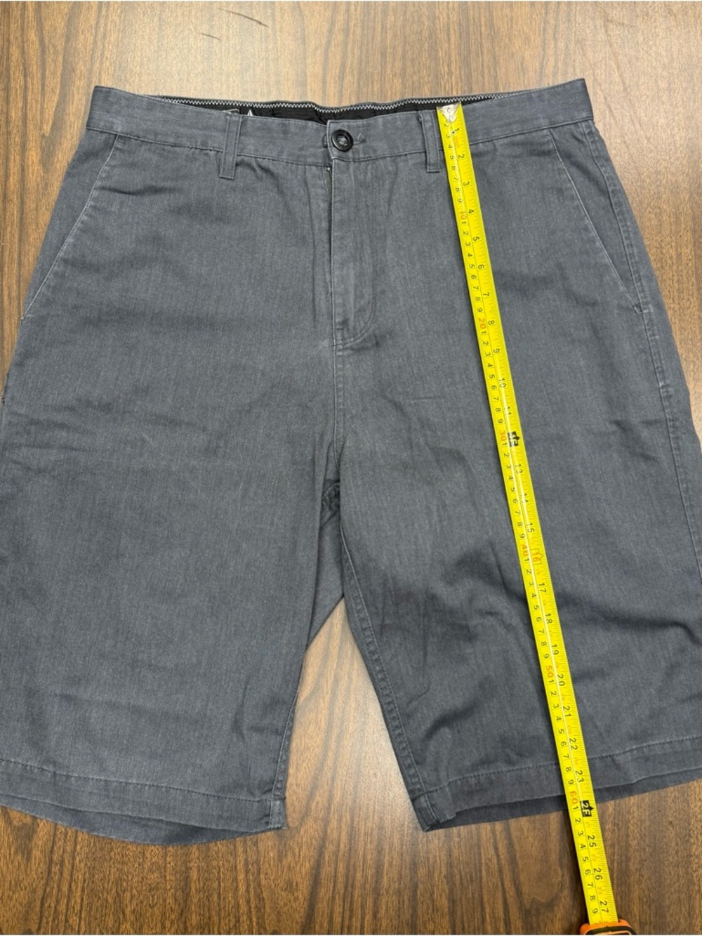 Volcom Men's Charcoal Flat-Front Chinos Shorts Size 34 - Picture 4 of 16